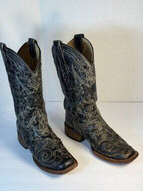 Women's Vintage Coral Boots size 7